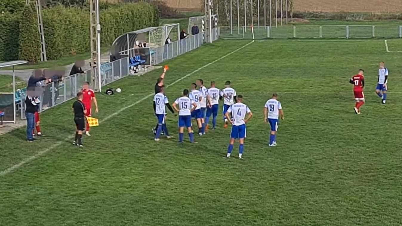 Rasszista botrány? - Félbeszakadt a Szentpéterfai SE–Ikervár FC mérkőzés!