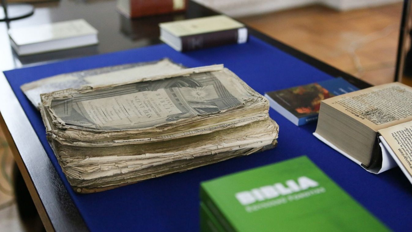 A reformáció emléknapján Sárváron, ahol kinyomtatták az első teljes magyar Újszövetséget