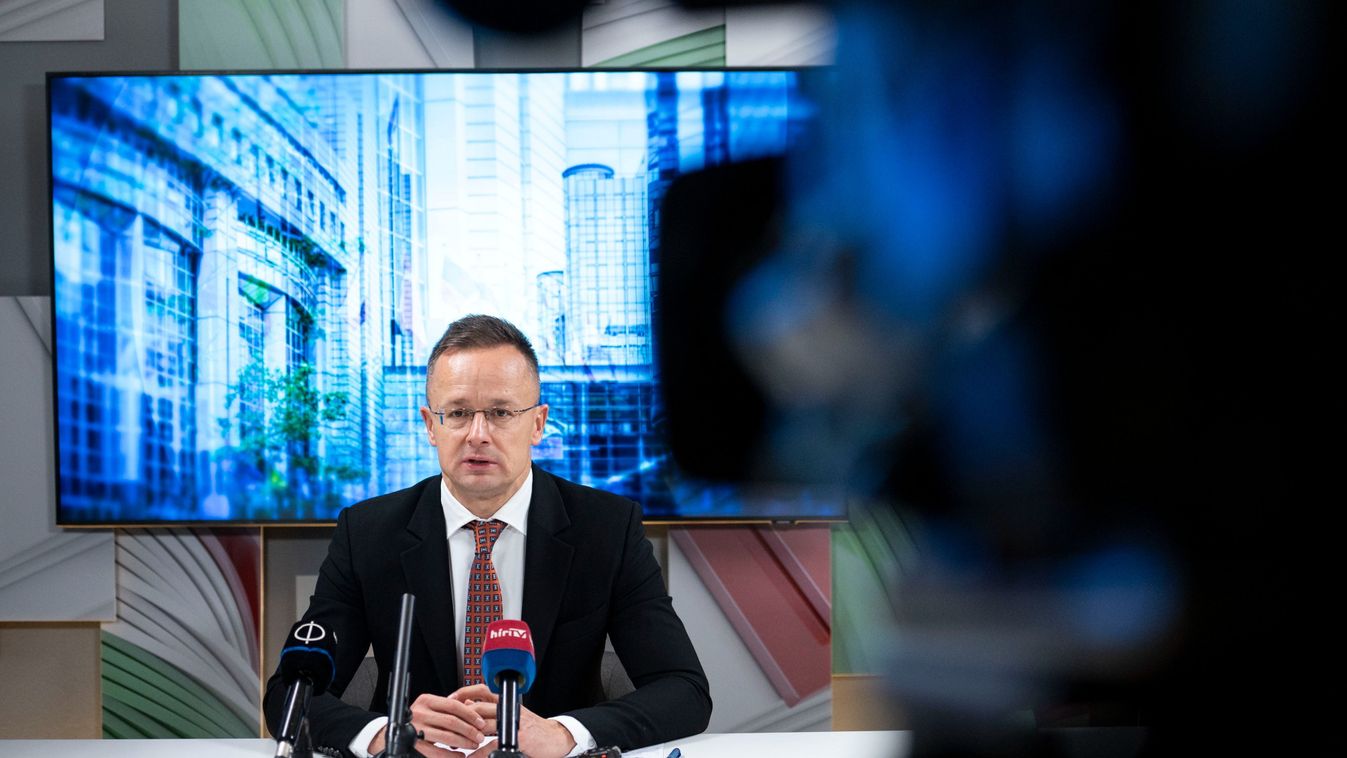 Szijjártó Péter: a brüsszeli politikai vezetők nem vesznek tudomást az új realitásról (videó)