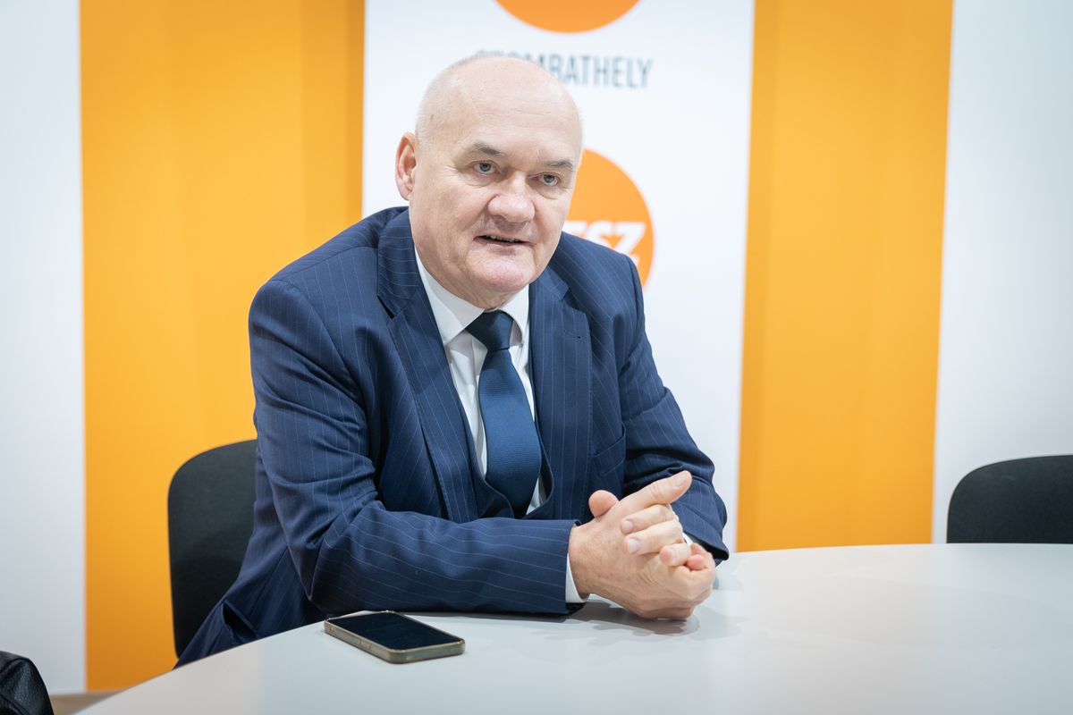 Hende Csaba mindekit arra bíztat, töltse ki a nemzeti konzultációt