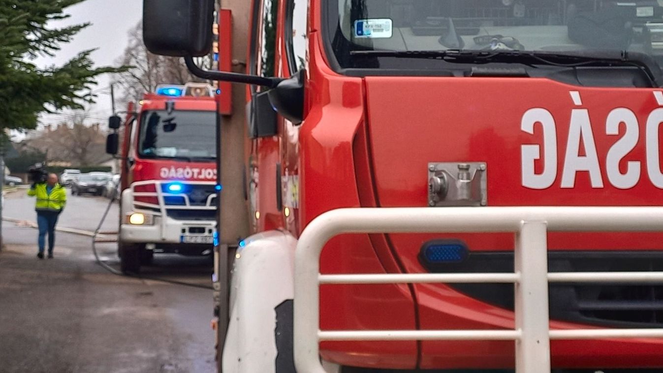 Többlakásos társasház gyulladt ki Nádasdon - két épületet is ki kellett üríteni
