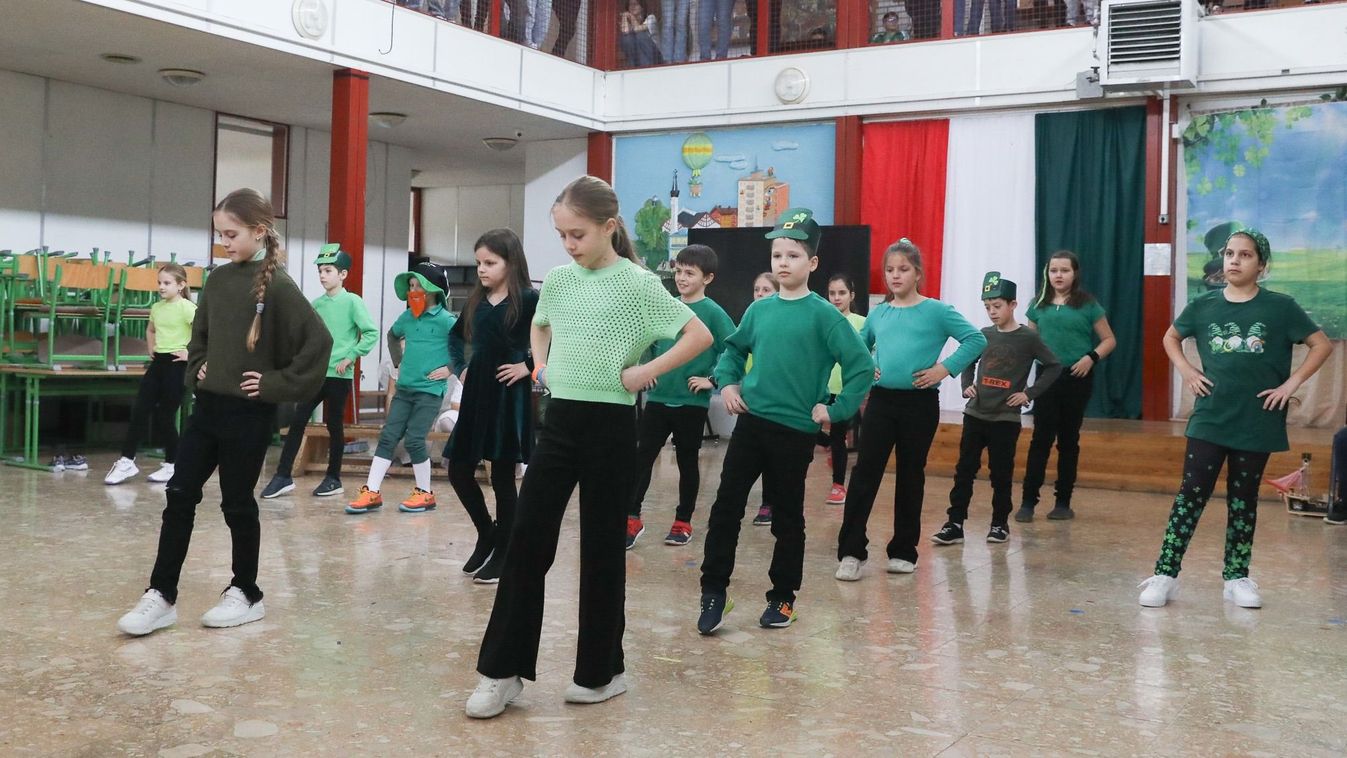 Zöldbe öltöztek az oladi iskolások - fotók