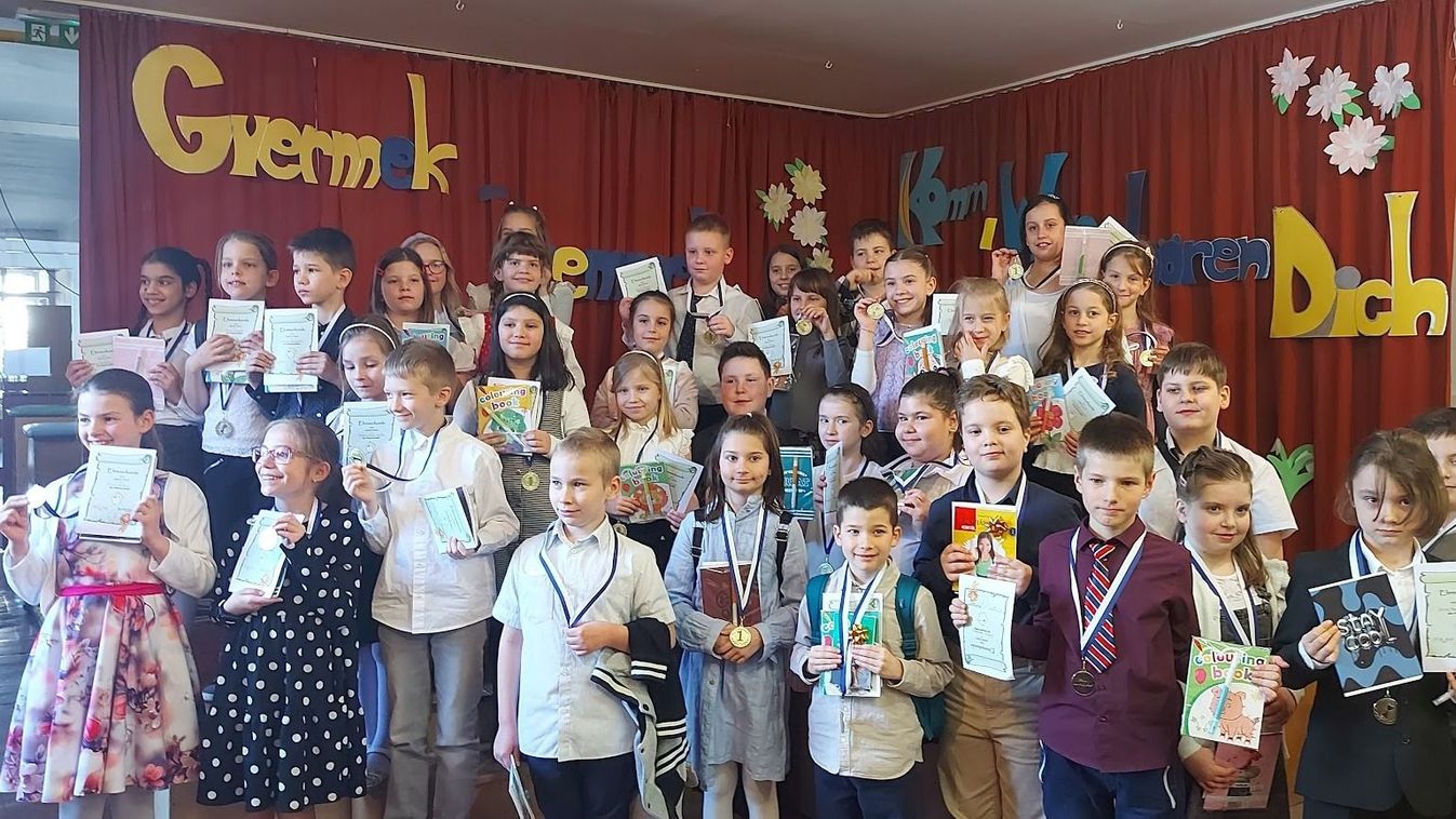 Németül csendültek fel a versek a Derkóban