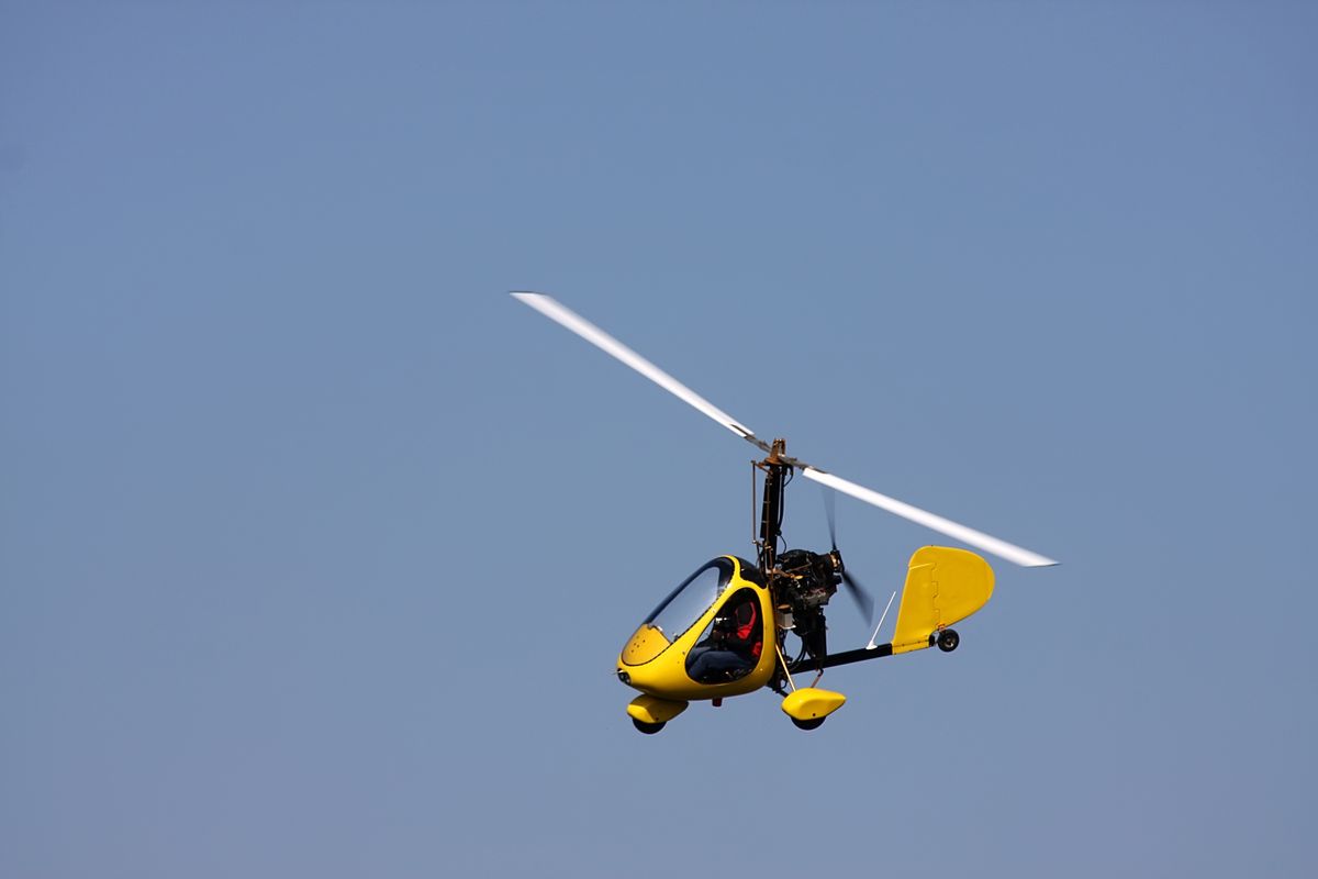 lezuhant egy helikopter