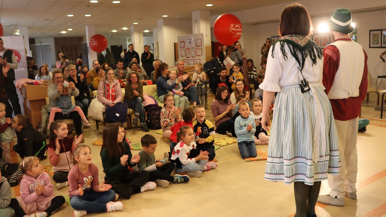 Tulipánok és gyermekarcok minden mennyiségben - elstartolt a Tulipán Fesztivál Celldömölkön - fotók