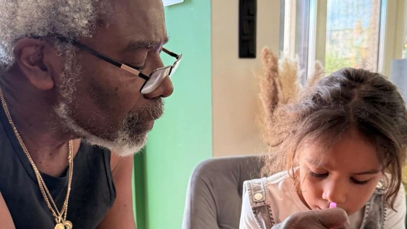 Tojáskeresés a papával – így húsvétolnak Tücsiék!