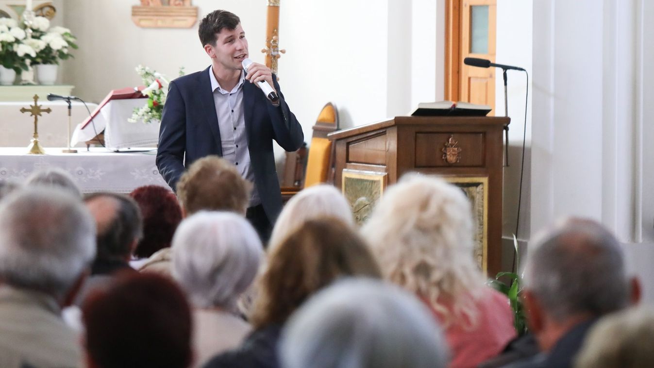 László Attila koncertje a Herényi Virágúton - képek, videó