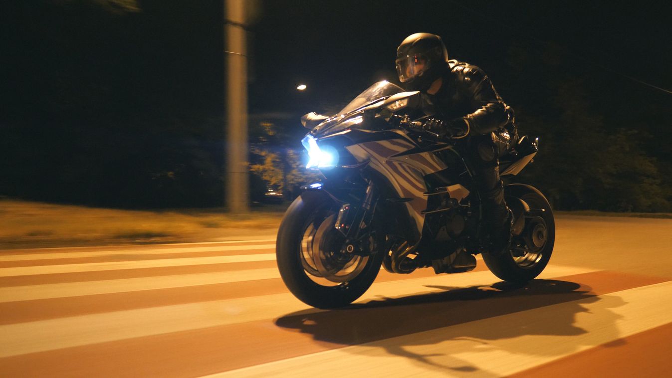 Száguldozó motoros triót fogtak el a rendőrök Ausztriában