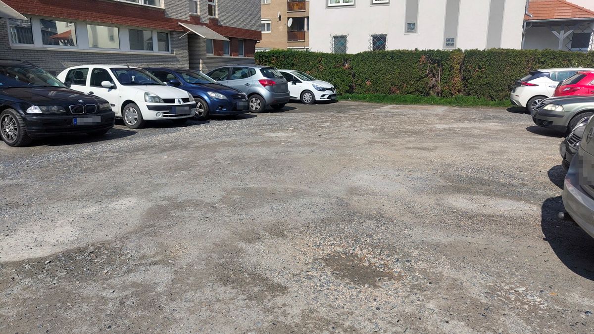 Kátyúk és gödrök Szombathely belvárosában: mi várható?