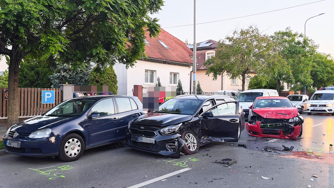 Hárman megsérültek egy balesetben Szombathelyen, teljesen lezárták az utcát - helyszíni fotók