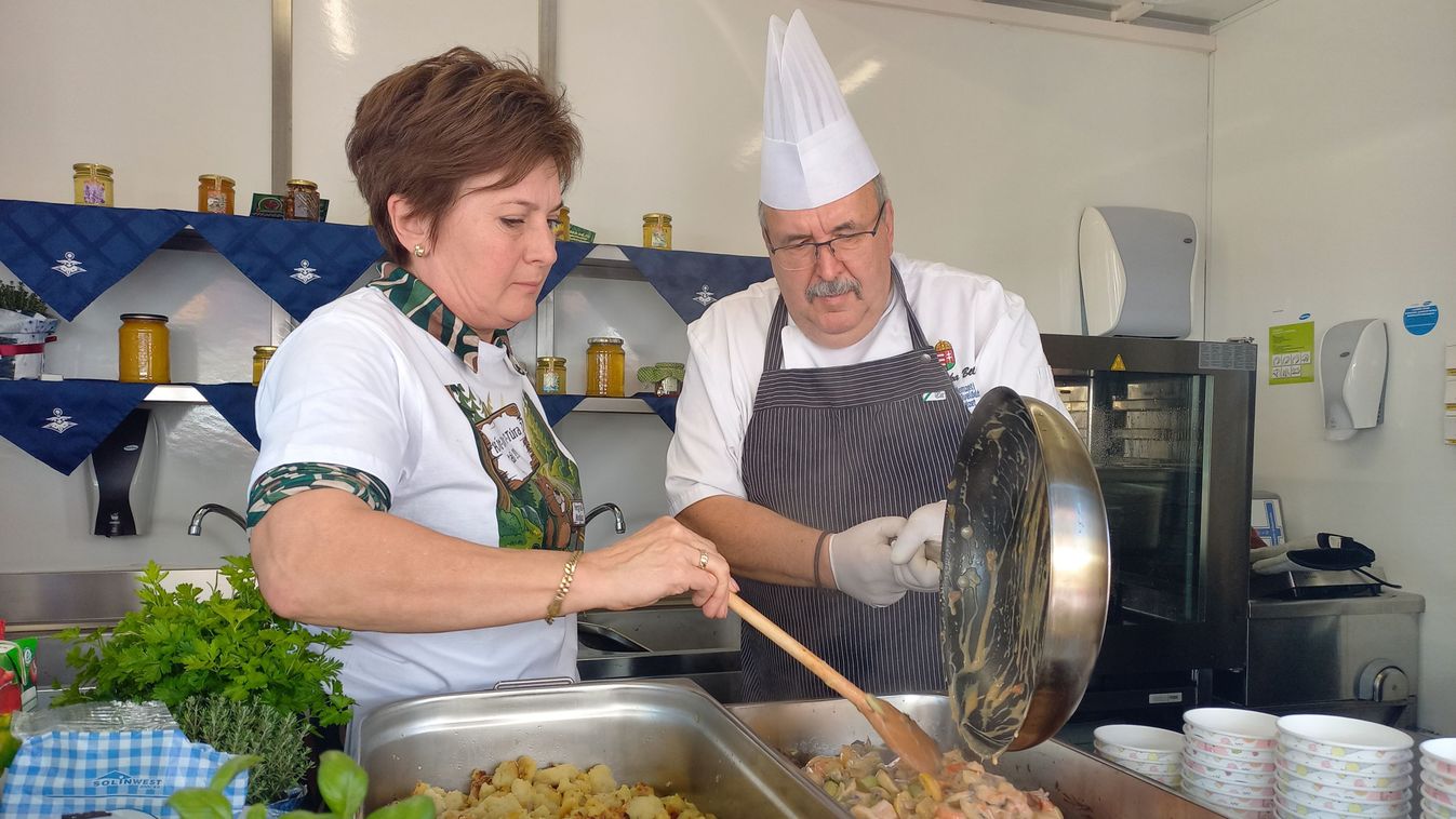 A gasztronómia kulcs az emberek között: milyen békési töltött káposzta hódcombbal?