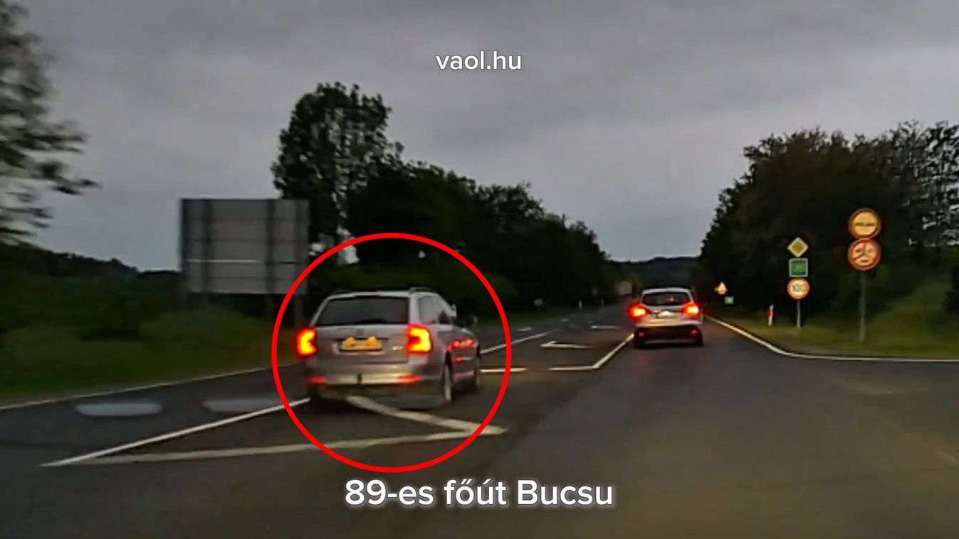 Videón, ahogy halmozza a szabálytalanságokat ez a vasi autós