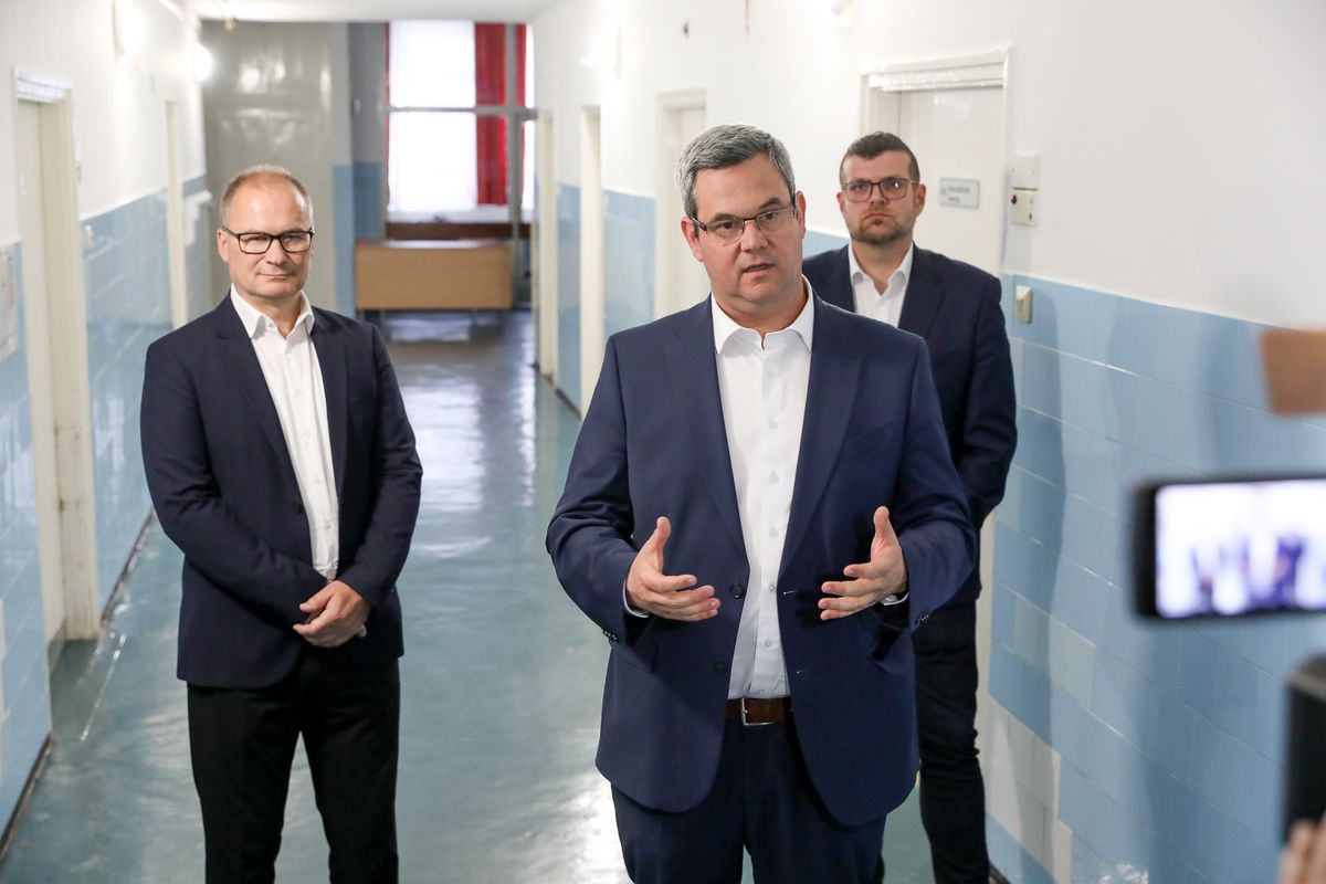 elmaradt kórházfejlesztés