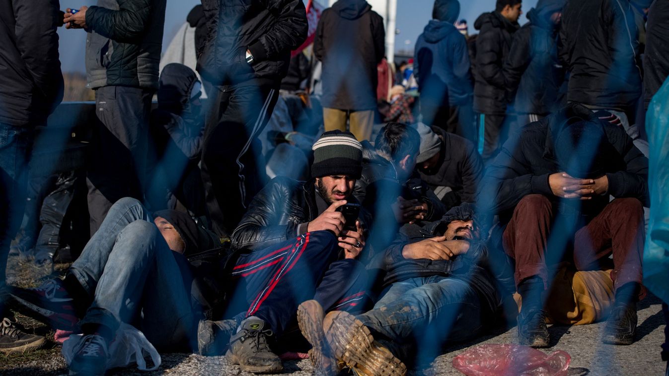 Migránsok nyitottak tüzet rendőrökre Szerbiában