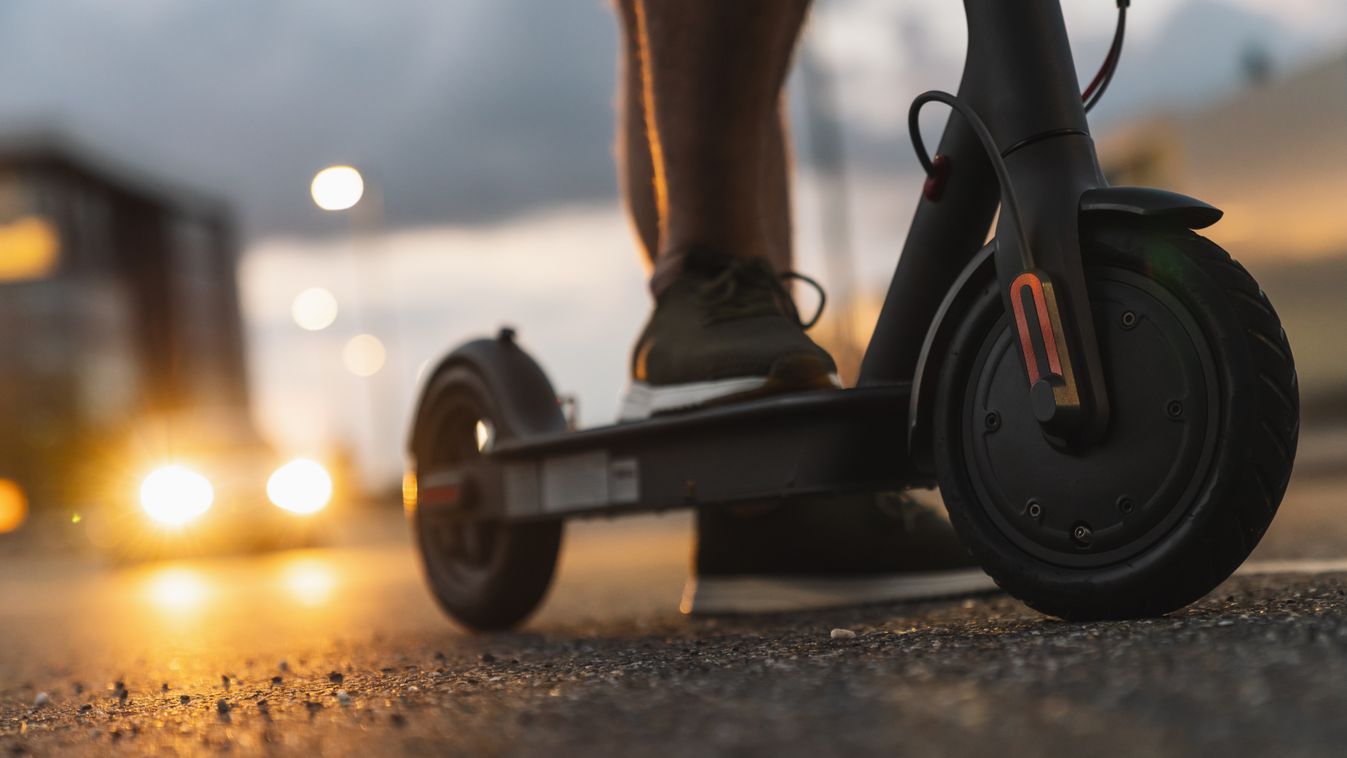 Bemindenezett, majd elektromos rollerre pattant a vasi férfi