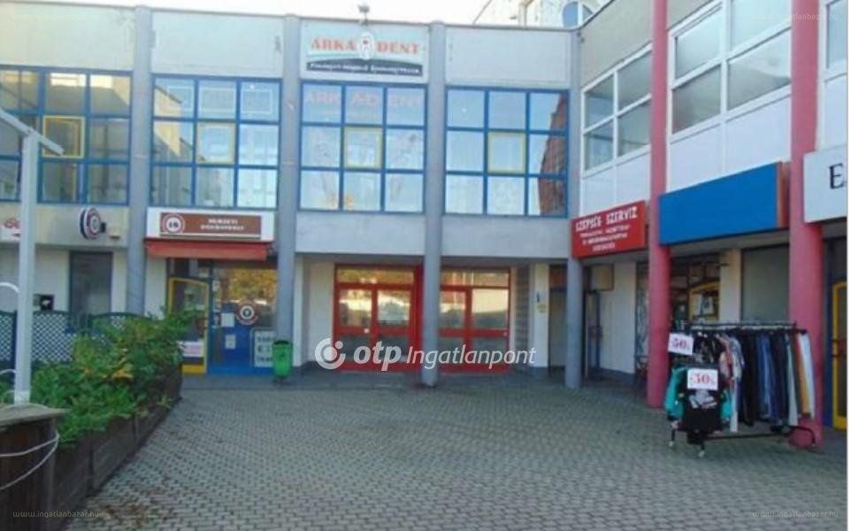 A Spar egykori üzlethelyiségének alaposan lejjebb ment az ára