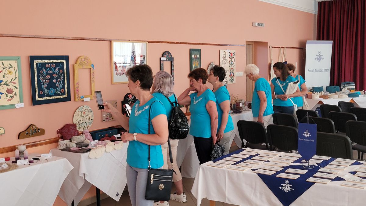 Szakkörök találkozója és 24 órás bemutatkozása