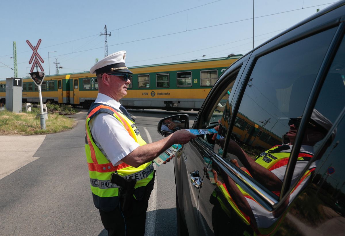 GYSEV a biztonságért: akcióban az átjáróknál