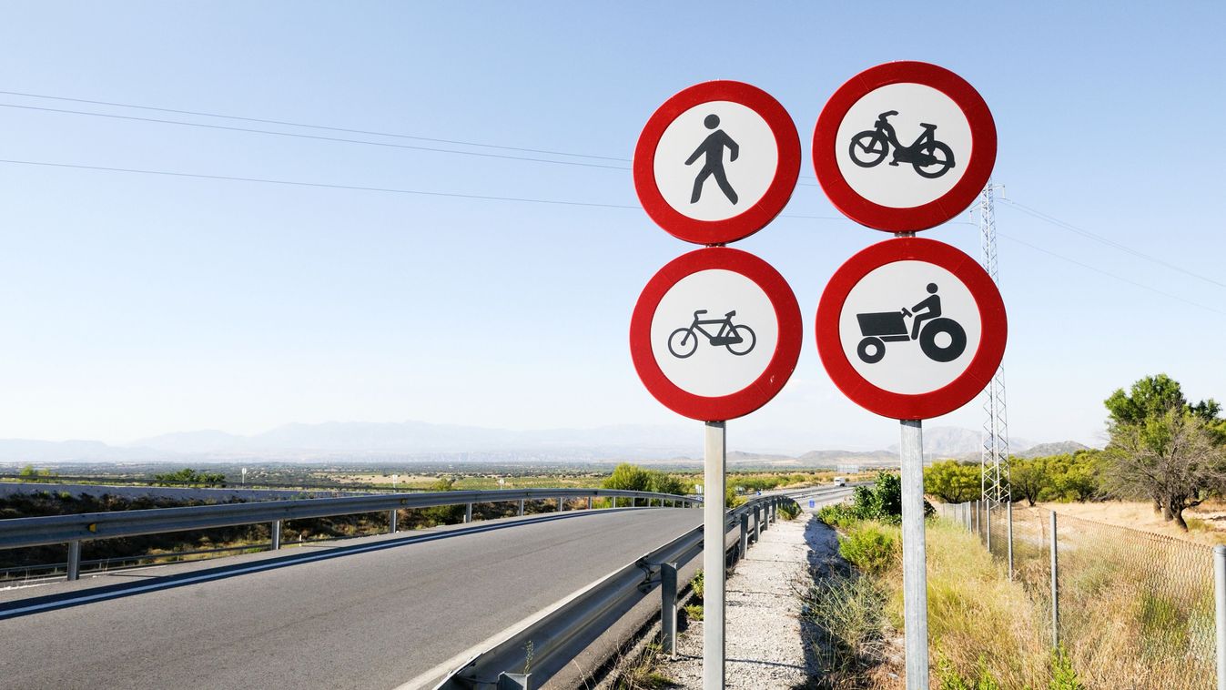 KRESZ-tábla kvíz: 10-ből csak 1 ember tudja hibátlanul kitölteni – te köztük vagy?