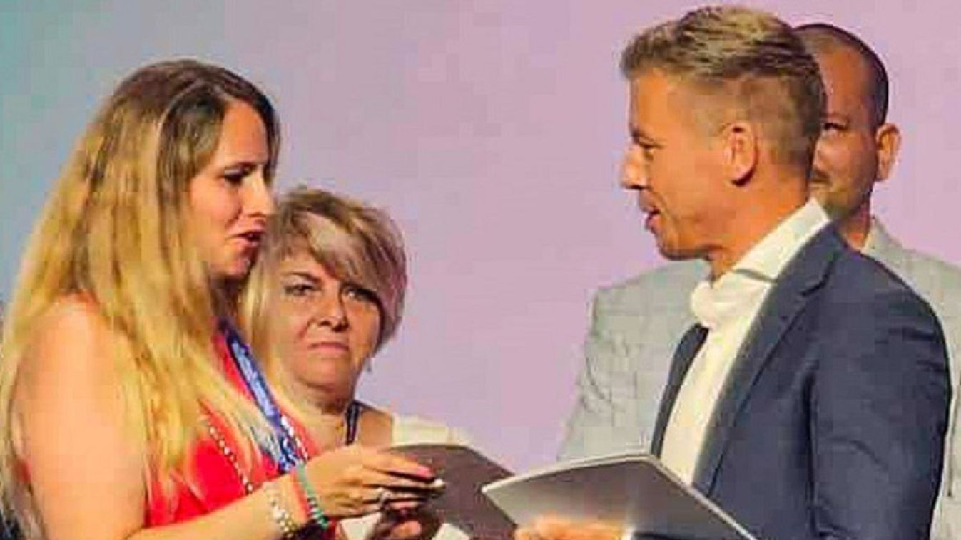 Alakul Magyar Péter csodacsapata