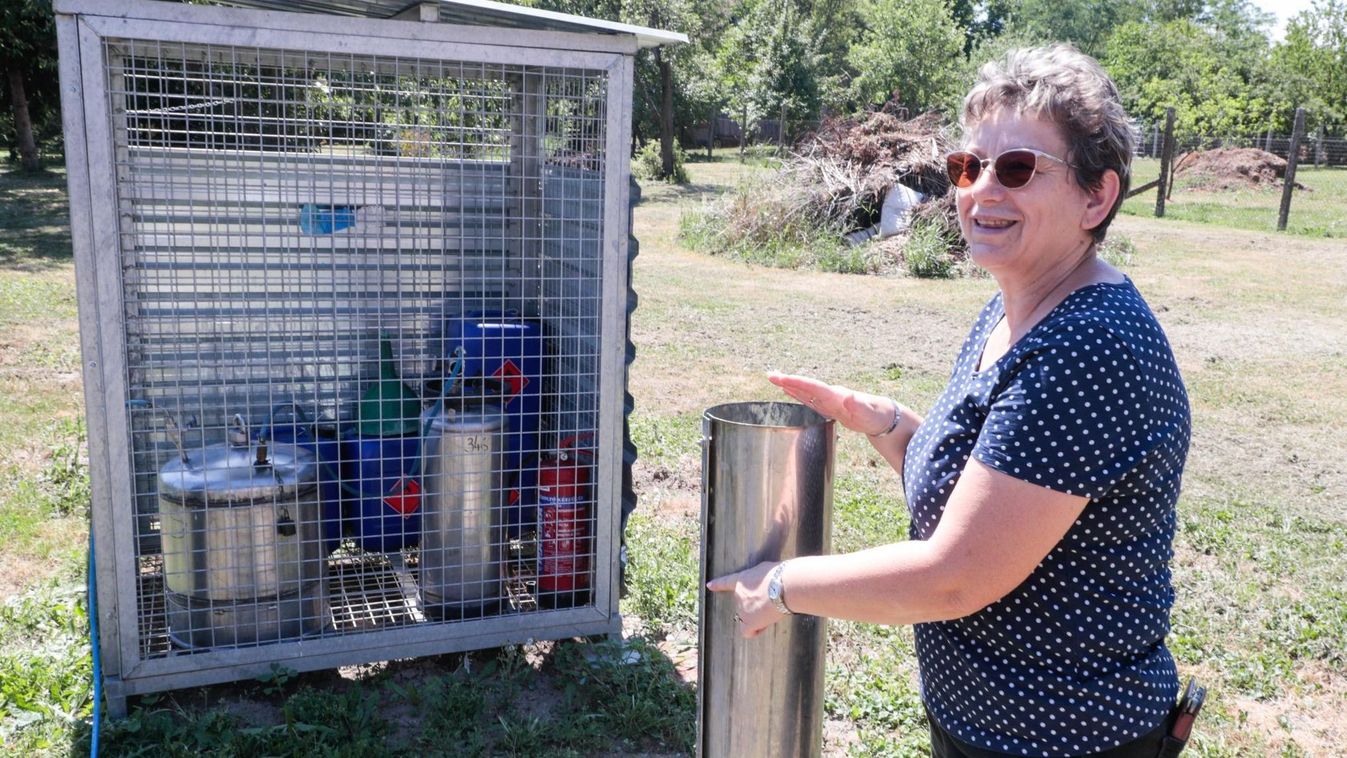 Utánajártunk, így csinál golflabda nagyságú jégből cseresznye méretűt a jégkármérséklő