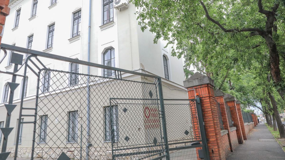 Gyűjtést szervez a Nagy Lajos Gimnázium a tragikus balesete után elhunyt fiú emlékére