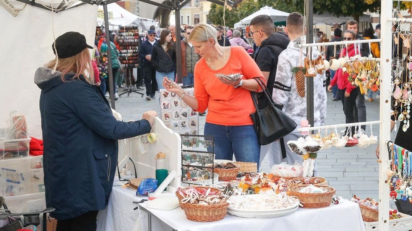 Programajánló: vásári forgatag Sárváron és Kőszegen – jön az UFO és a...