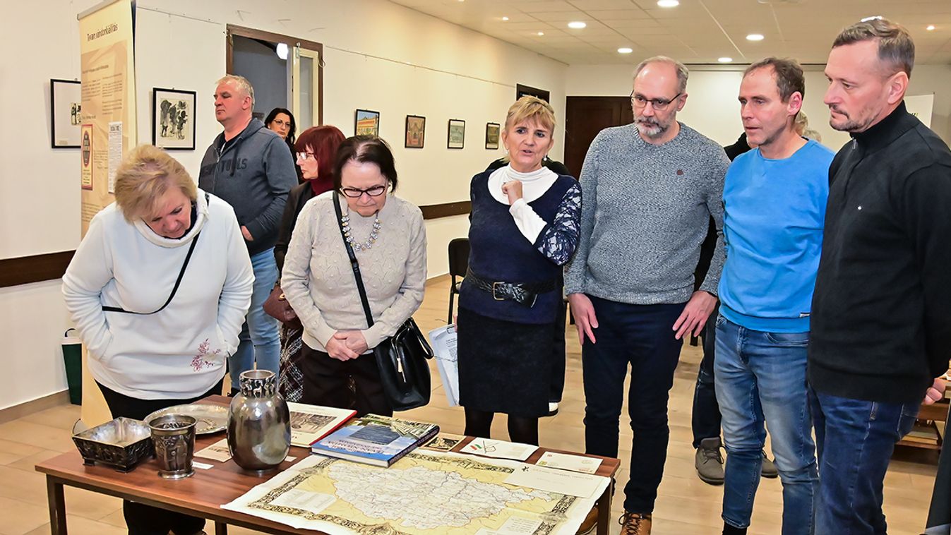 A könyv megszállottjai voltak – Kőszegre érkezett a Tevan család- és...