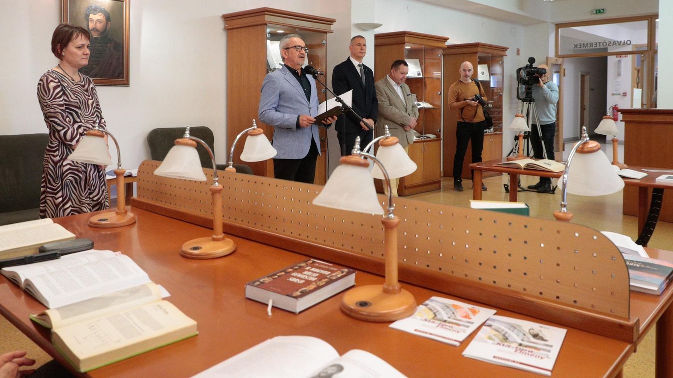 Berzsenyi visszavágyott – Halálának évfordulóján nyílt meg Szombathelyen a 250.