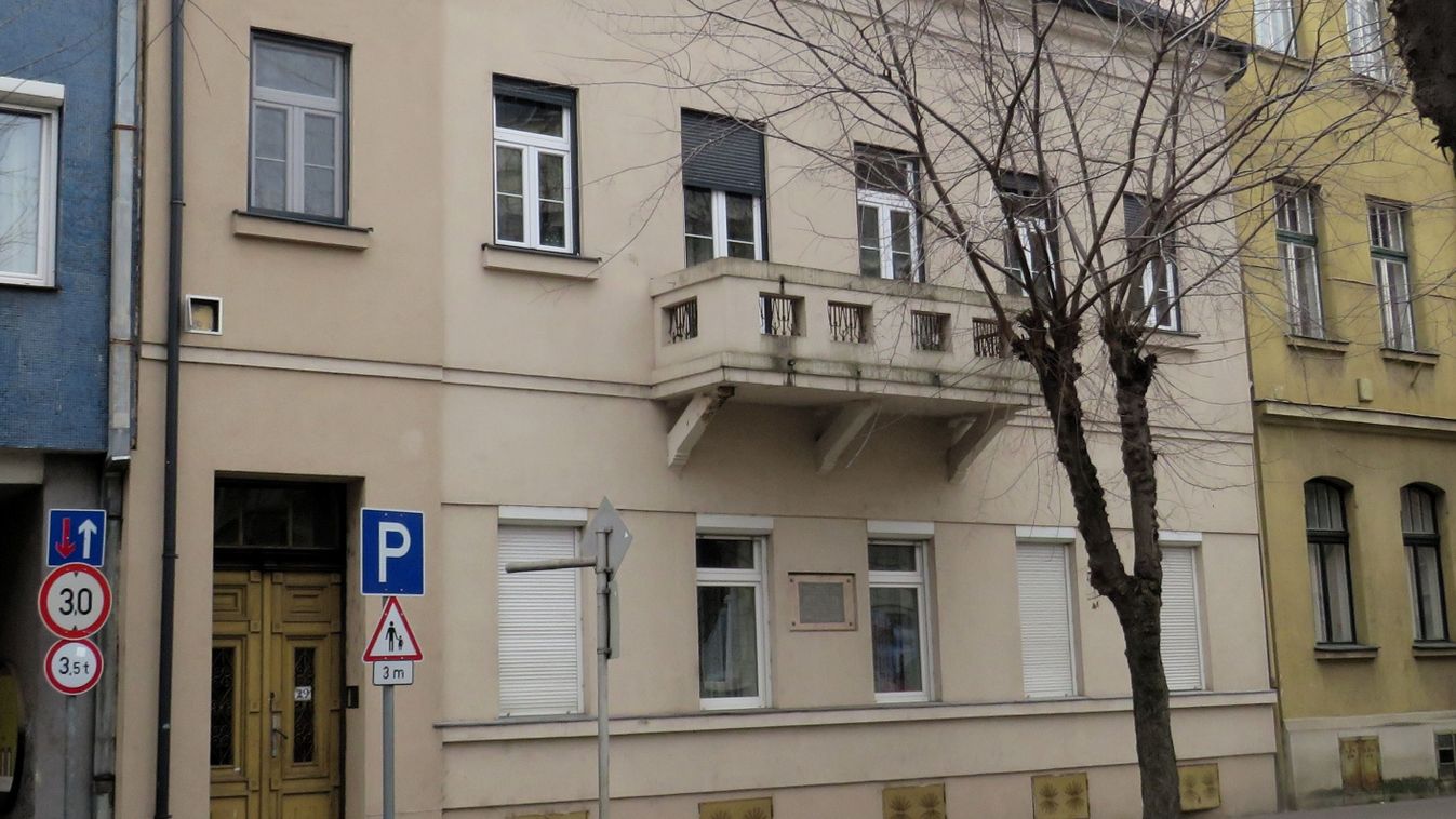 Perzsaszőnyeget javított a szombathelyi Király utcában, gasztonyi lányt vett...