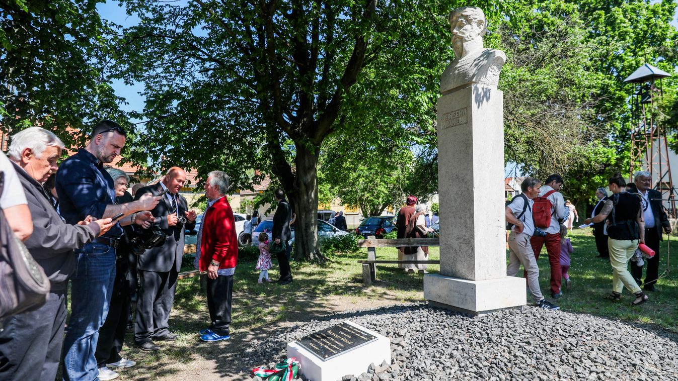 „Együtt emelkedünk” – Berzsenyi 250. születésnapját ünnepeltük Egyházashetyén