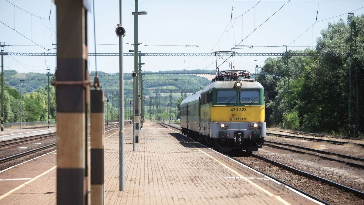 Baleset miatt vonatpótló busz közlekedik a celldömölki vonat helyett