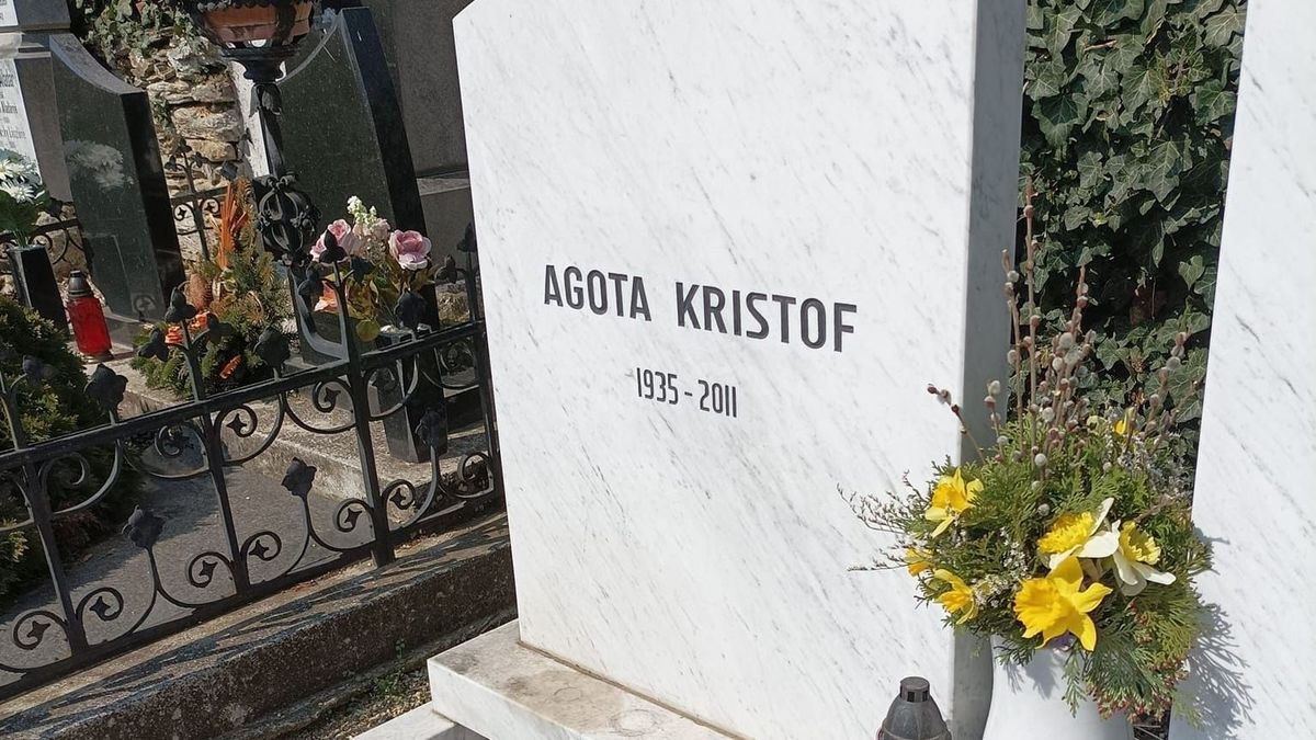Ma 15 éve szólalt meg a harang - Kristóf Ágota és Gergye Krisztián különös kőszegi találkozása