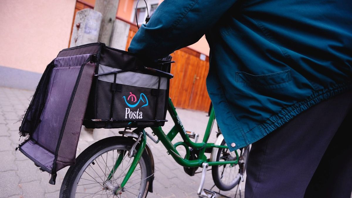 Fontos figyelmeztetést adott ki a Magyar Posta: sokan nem tudják átvenni a nyugdíjukat emiatt