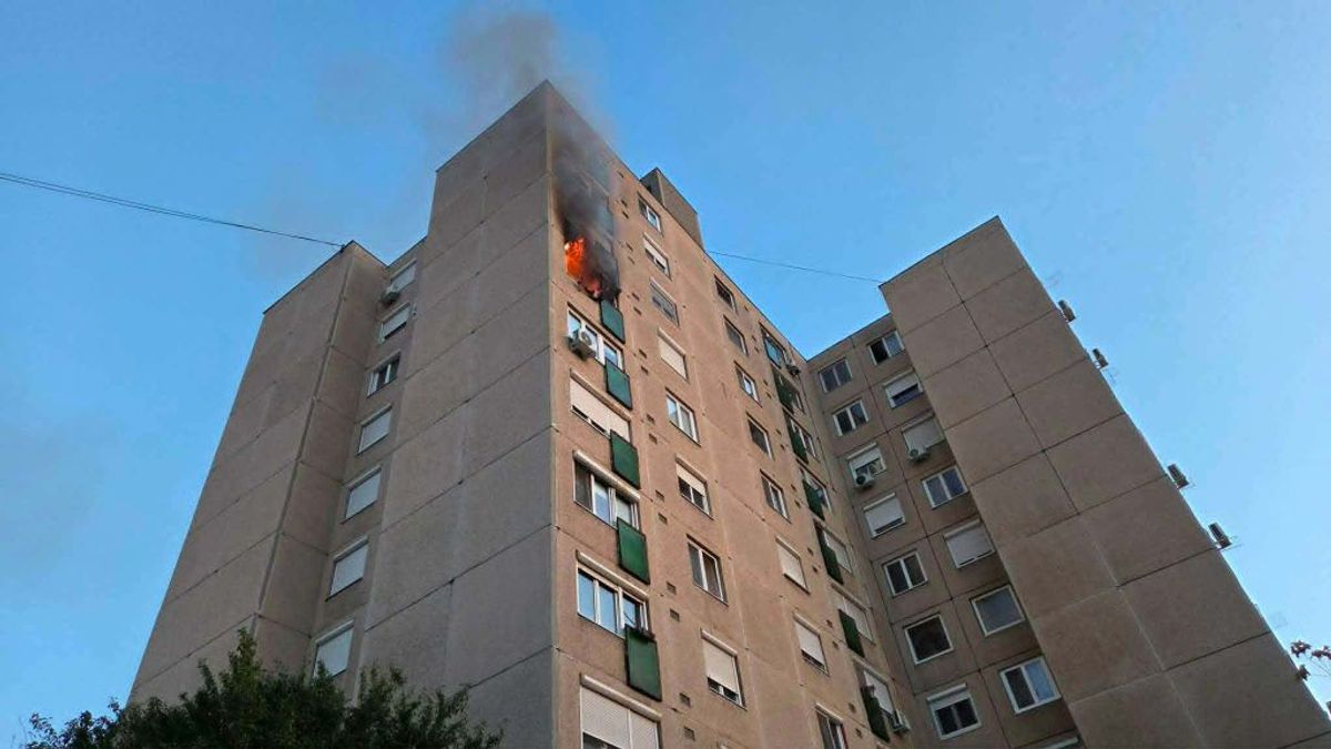 Macska okozhatta a tüzet, teljesen kiégett egy tatabányai társasház