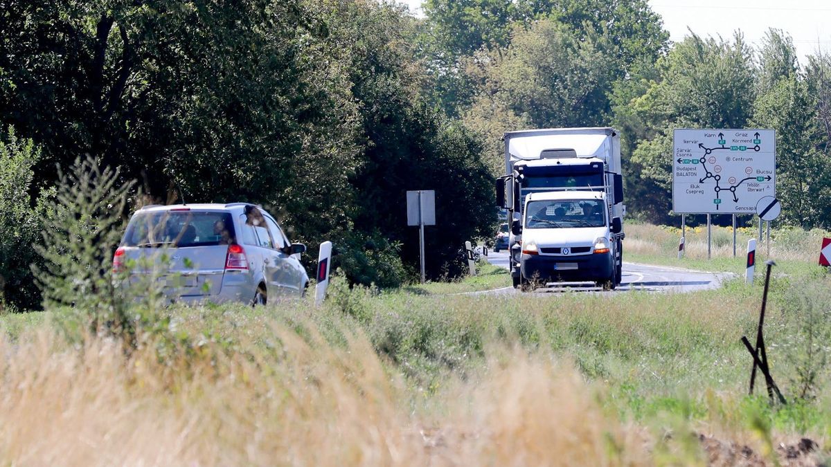 M87-M86: Fontos kérdéssel fordult Vitézy Dávid miniszternek Ágh Péter