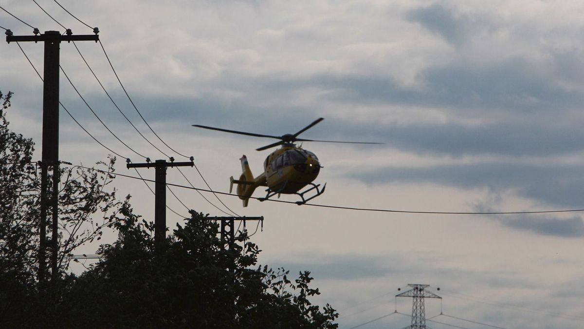 Nagy a baj, mentőhelikopter landolt a Balaton-parton