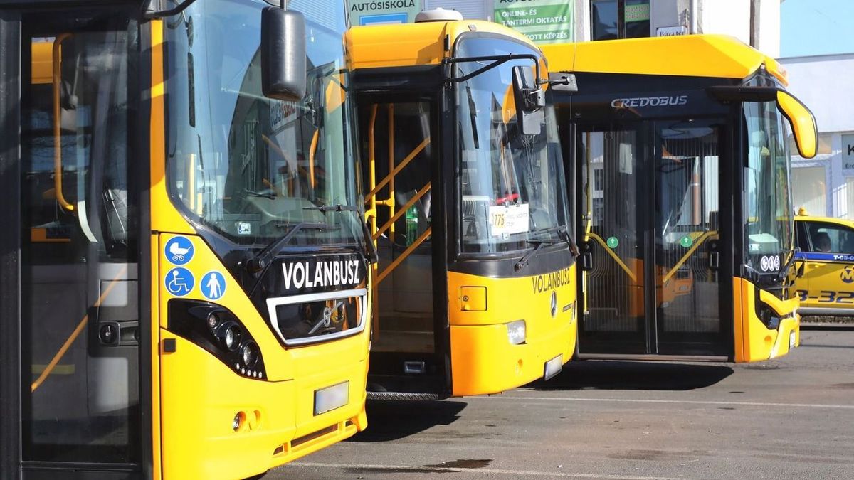 Pokoli hőségben aszalódtak az utasok a balatoni buszon: 41 fokot mutatott a benti hőmérő