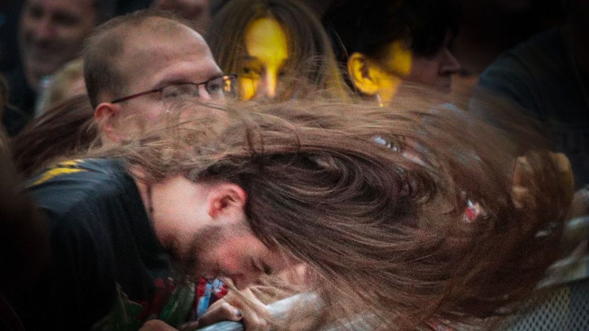 Szegecsek, metálvilla és összeborulás – a Sitkei Rockfesztivál arcai - videó, fotók