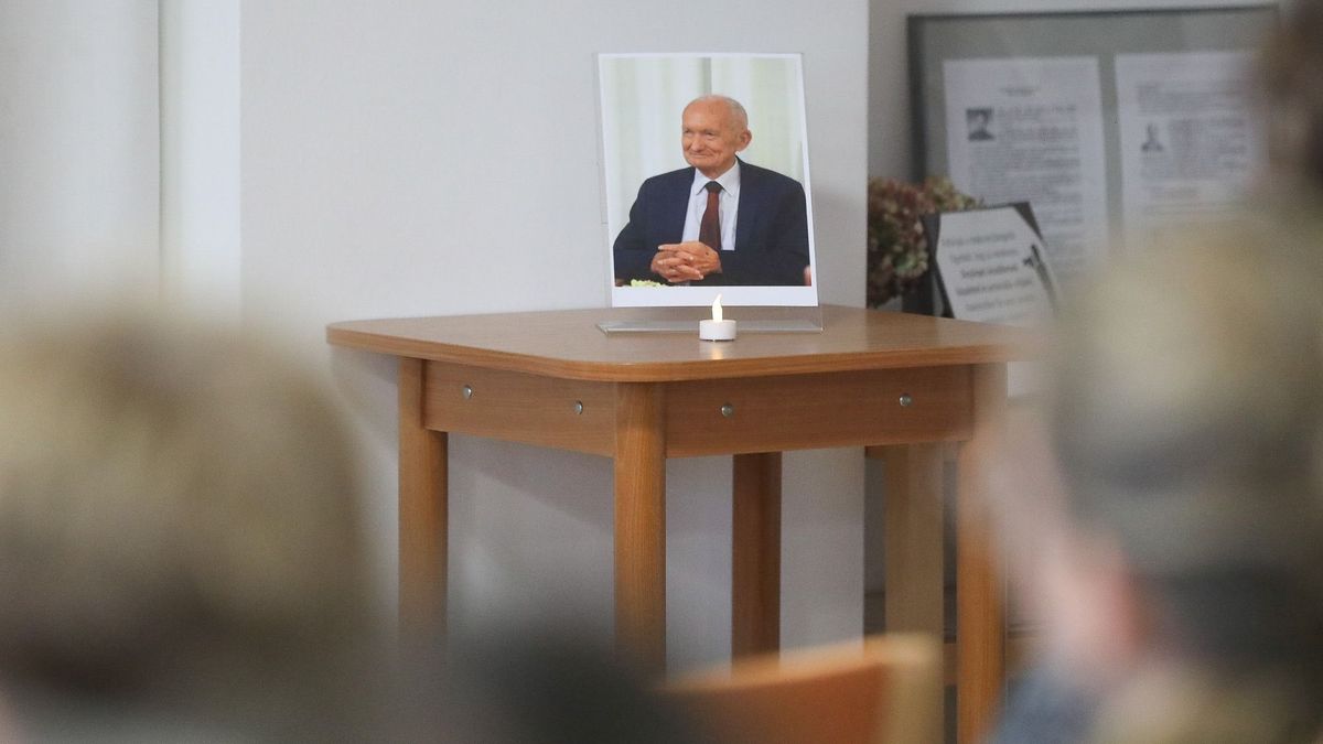 Könyvtári cédulák - Dr. Gál Józsefre emlékeztek barátai, munkatársai, tisztelői