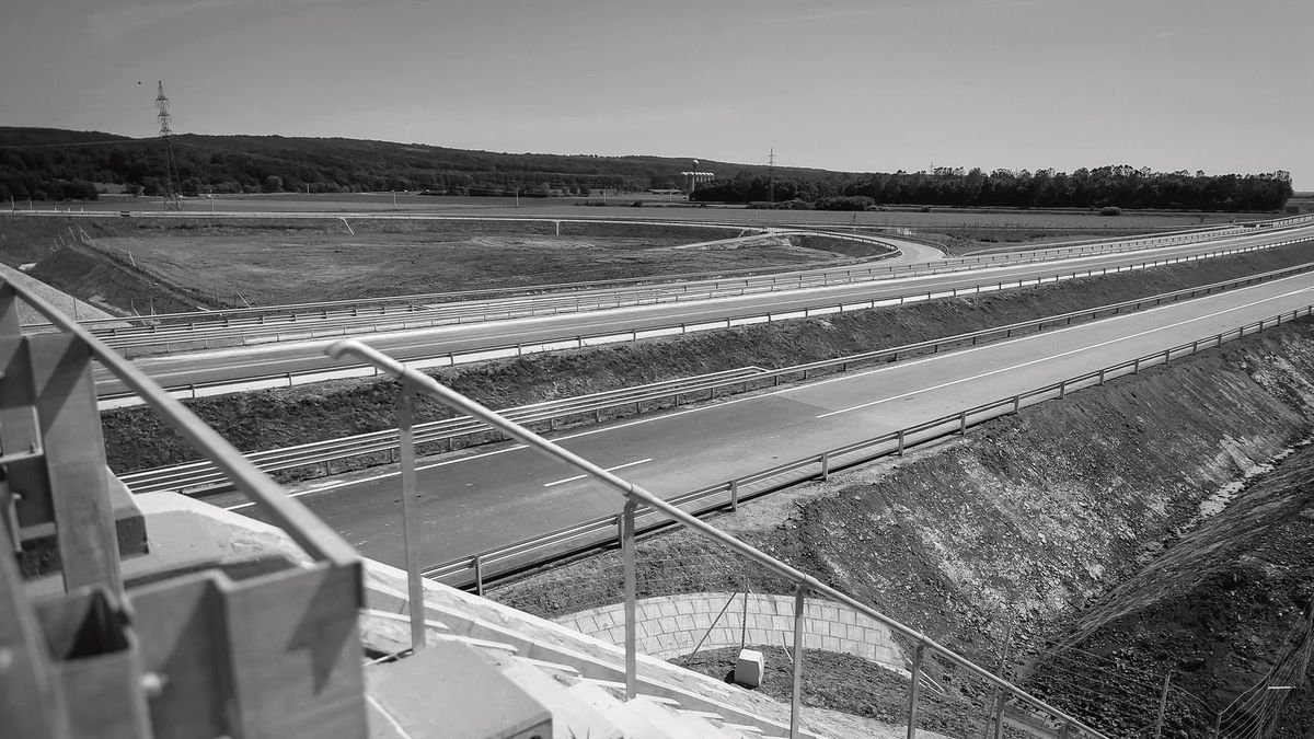 Ketten életüket vesztették az M80-ason történt szörnyű balesetben