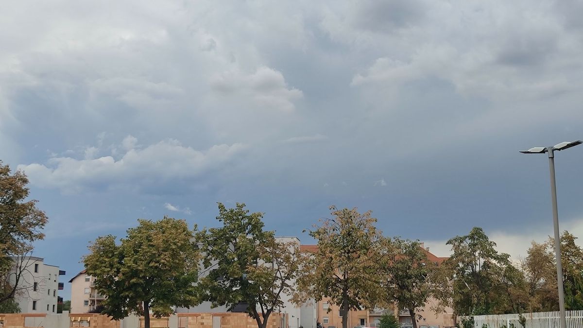 Már gyülekeznek a felhők Vas megyében, közeledik a zivatar
