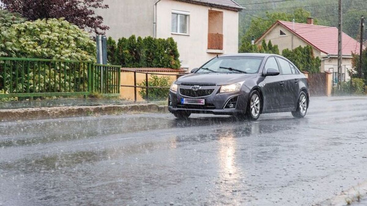 Így szakadt az eső Szentgotthárdon, videón a hatalmas zuhé