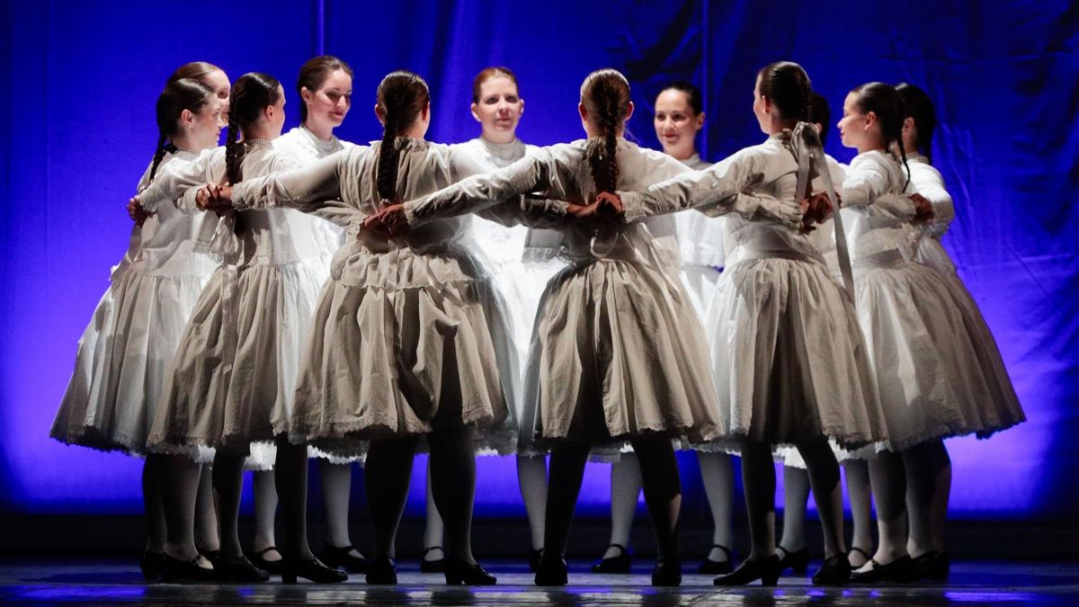 Pesovár 100 – Telt házas folklórgála Szombathelyen – fotók