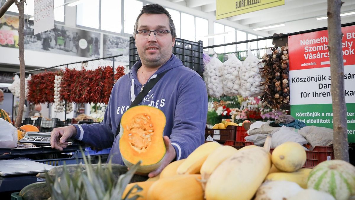 Beköltözött az ősz a szombathelyi piacra: ennyibe kerül idén a sütőtök, a gesztenye, az alma