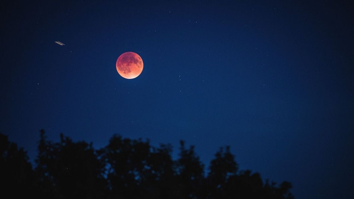 Azt hitted, hogy az óraátállítás miatt aludtál rosszul? A vadászhold lehet az oka, mondjuk mi az