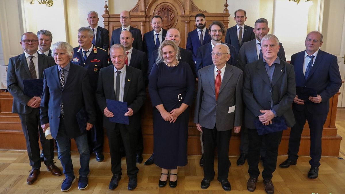 Ők a Vas Megyei Közgyűlés kitüntetettjei nemzeti ünnepünkön - fotók