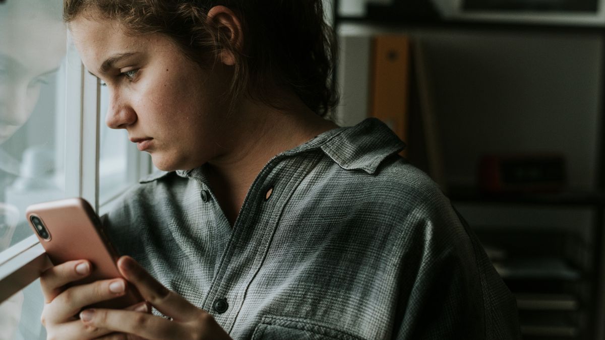 Így mentenek életet Szombathelyen a telefonos lelkisegély munkatársai