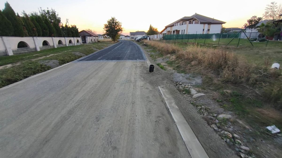 Már most száguldoznak az Oladi Plató új útburkolatán - az önkormányzati képviselő figyelmeztet