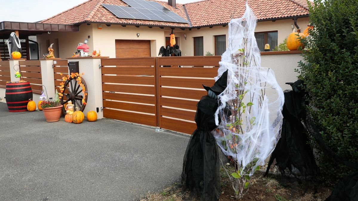 Tökfejek, pókhálók és hátborzongató kreativitás: fotókon a vasi Halloween-láz